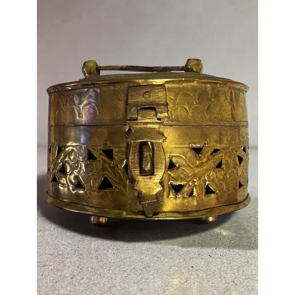 Vtg Oval Brass Cricket Box Lockable Hinged Lid Trinket Incense Burner India